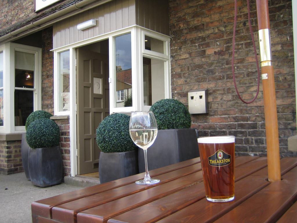 The George Country Inn, Wath Wath  Eksteriør bilde